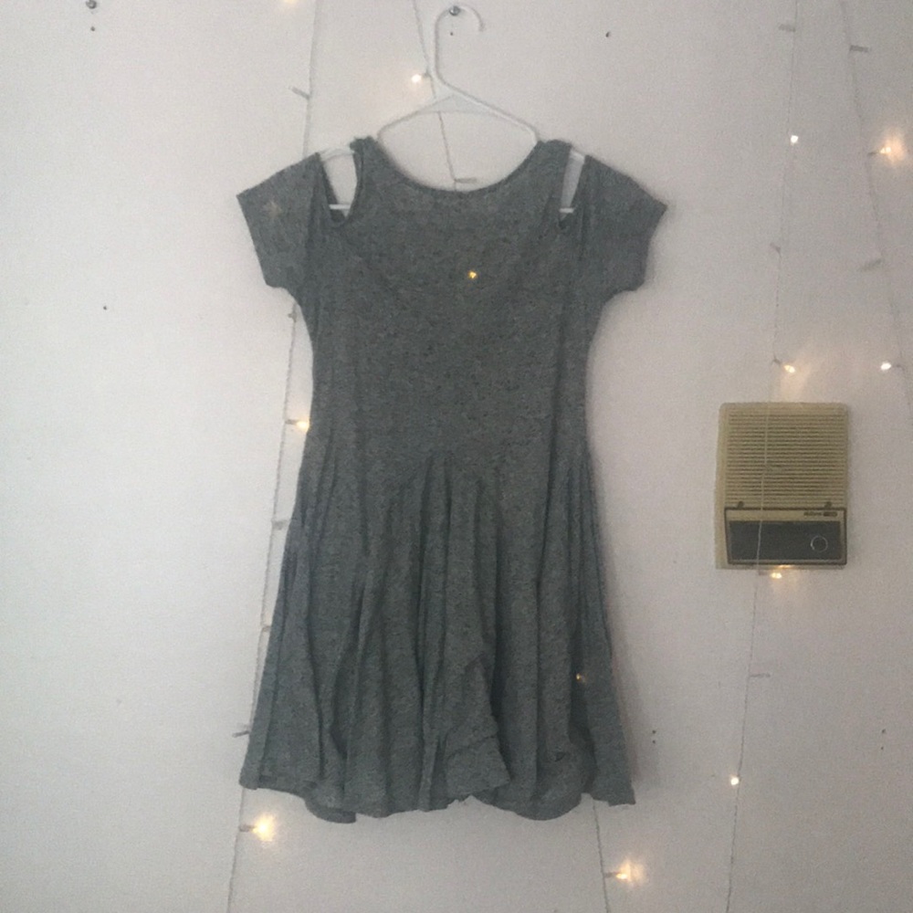 Grey strap/off the shoulder dress (L) girls